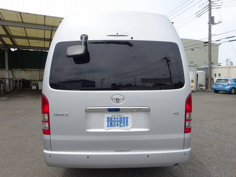 トヨタ ハイエースコミューター 3DF-GDH223B(2WD)の写真3