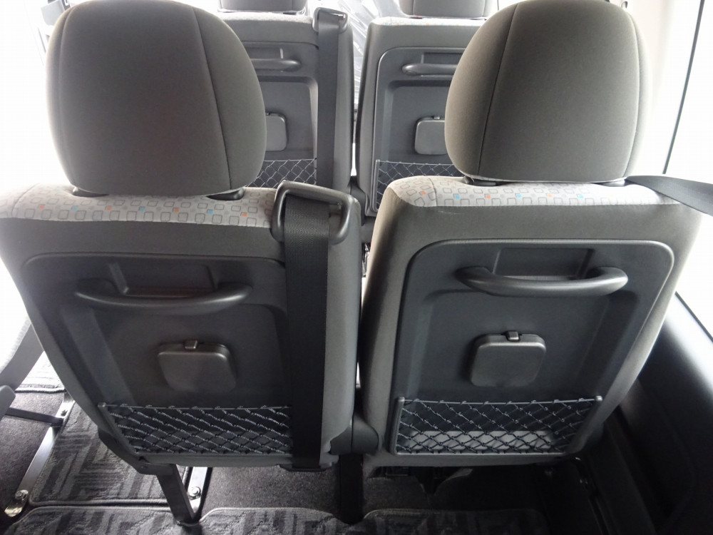 トヨタ ハイエースコミューター 3DF-GDH223B(2WD)の写真20