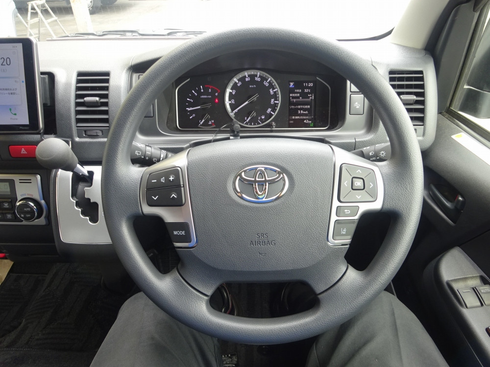 トヨタ ハイエースコミューター 3DF-GDH223B(2WD)の写真31