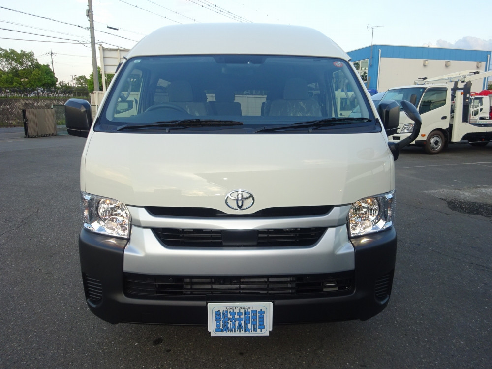 トヨタ ハイエースコミューター 3DF-GDH223Bの写真7