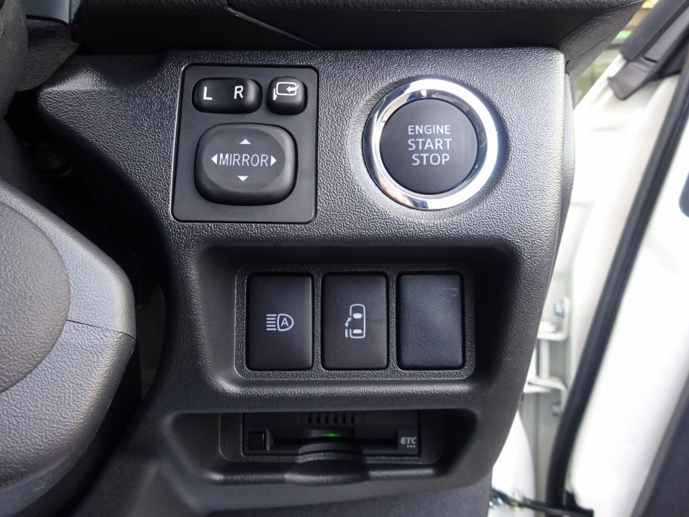 トヨタ ハイエースコミューター 3DF-GDH223Bの写真38