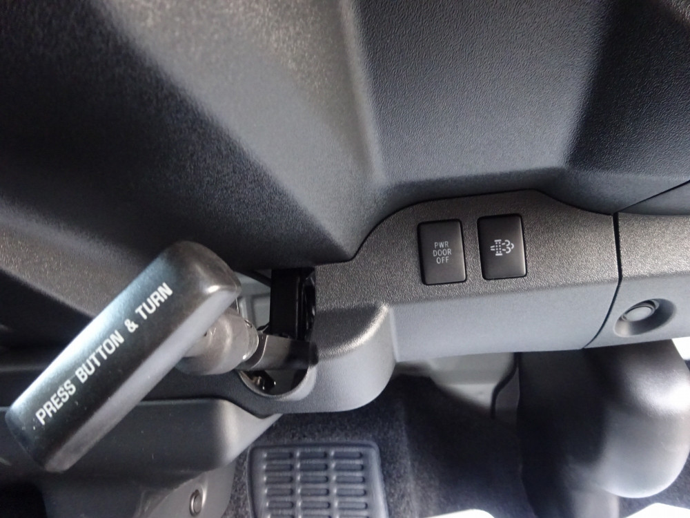 トヨタ ハイエースコミューター 3DF-GDH223Bの写真39