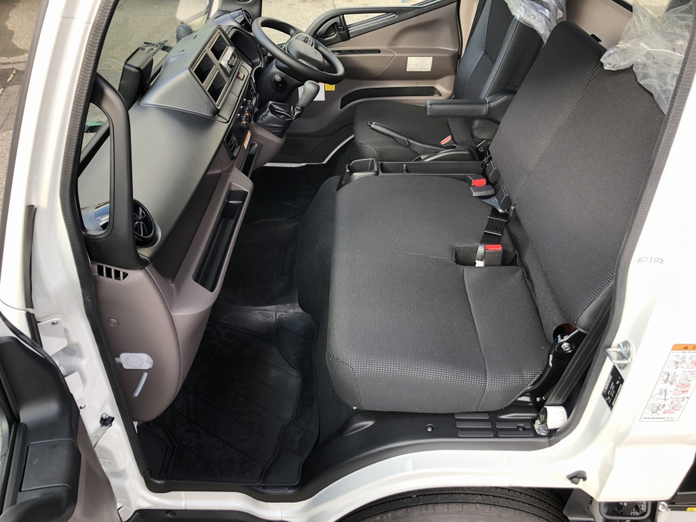 三菱 キャンター 2PG-FEB80(2WD)の写真36