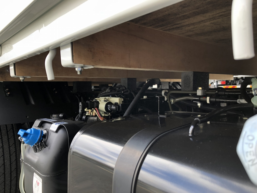 三菱 キャンター 2RG-FBA20(2WD)の写真29