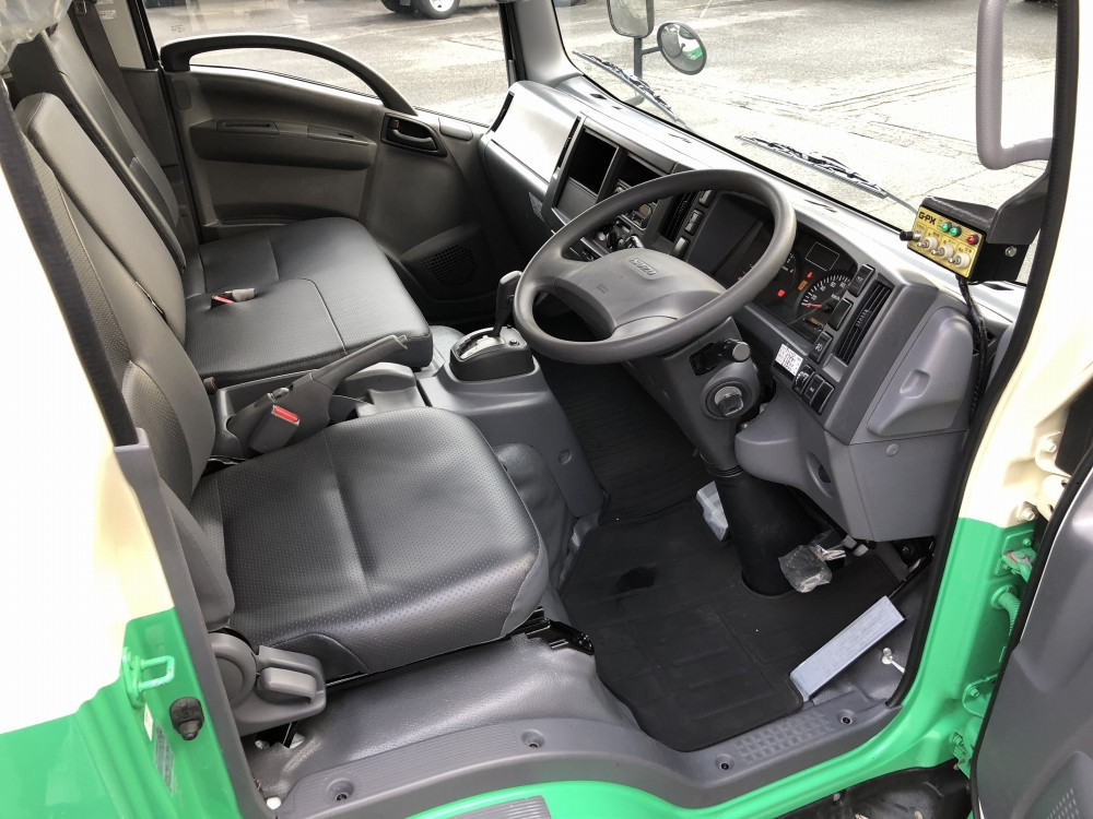 いすゞ エルフ TPG-NPR85YN(2WD)の写真4