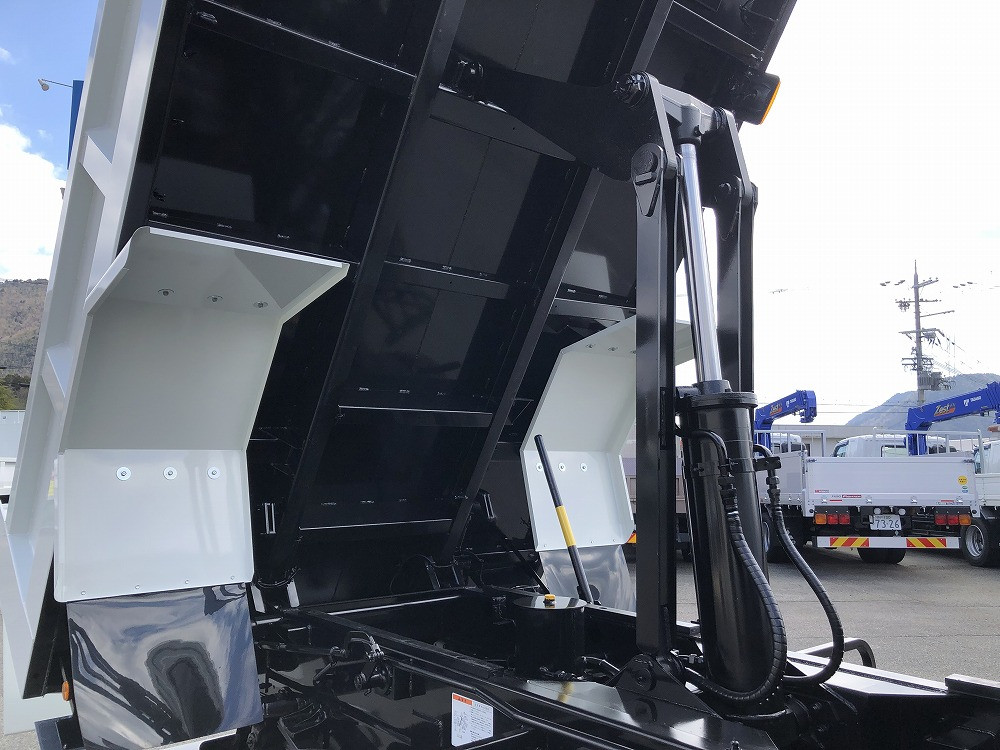 三菱 ファイター 2KG-FK62FZ(2WD)の写真19