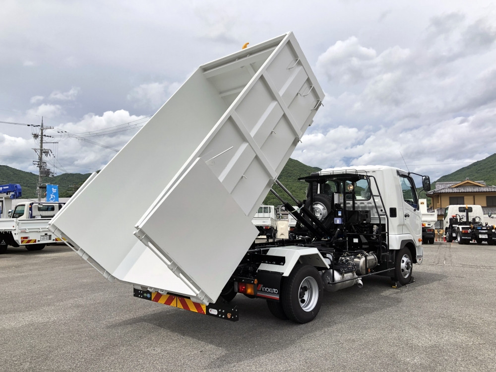 三菱 ファイター 2KG-FK72F(2WD)の写真6