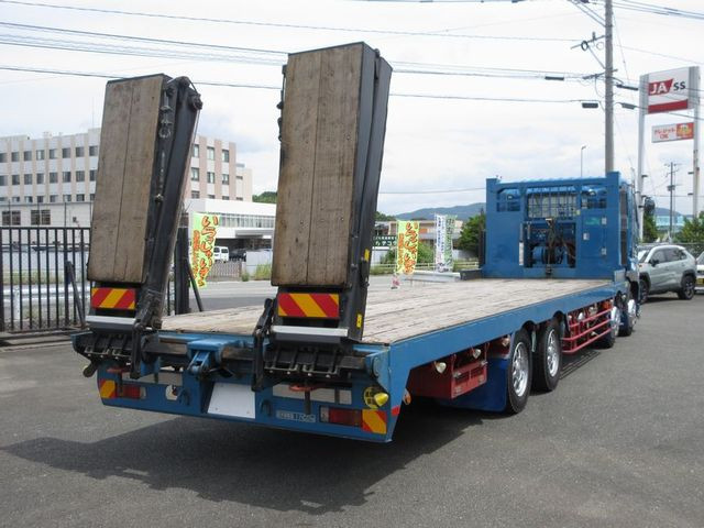 日野 プロフィア BDG-FW1EWY(8x4)の写真7