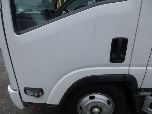 いすゞ エルフ TRG-NPR85AR(2WD)の写真20