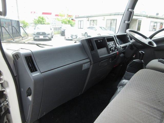 いすゞ エルフ TRG-NPR85AR(2WD)の写真33