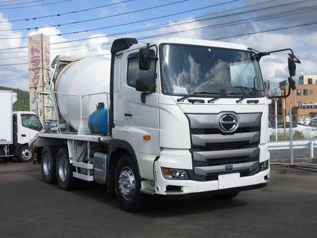 日野 プロフィア 2DG-FS1AGA(6x4)の写真3