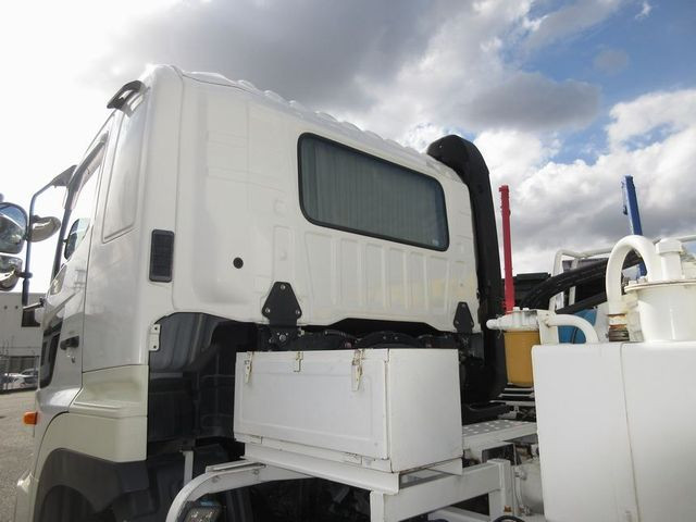 日野 プロフィア 2DG-FS1AGA(6x4)の写真9