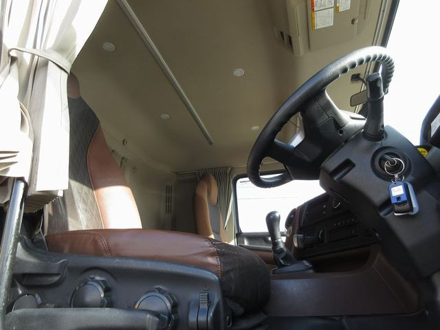 日野 プロフィア 2DG-FS1AGA(6x4)の写真42