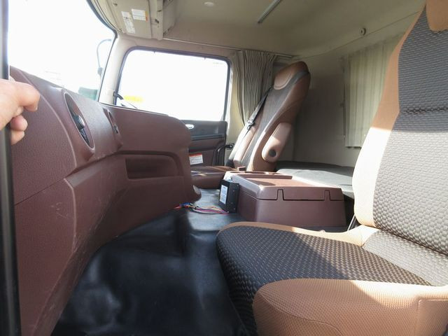 日野 プロフィア 2DG-FS1AGA(6x4)の写真45