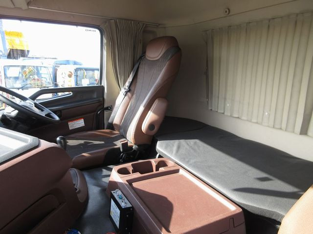 日野 プロフィア 2DG-FS1AGA(6x4)の写真47