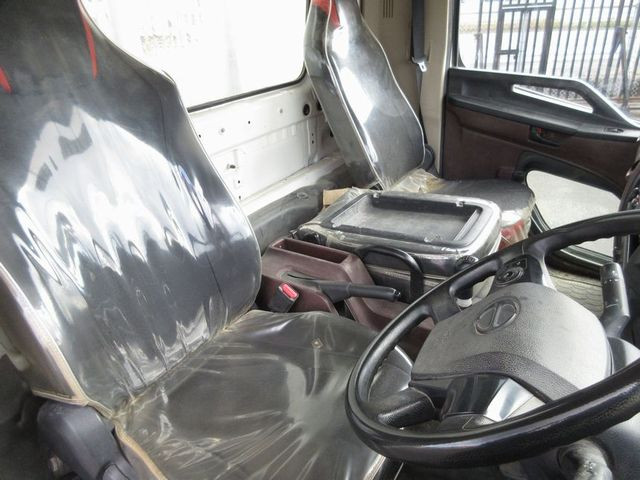 日野 レンジャー 2KG-FC2ABA(2WD)の写真37