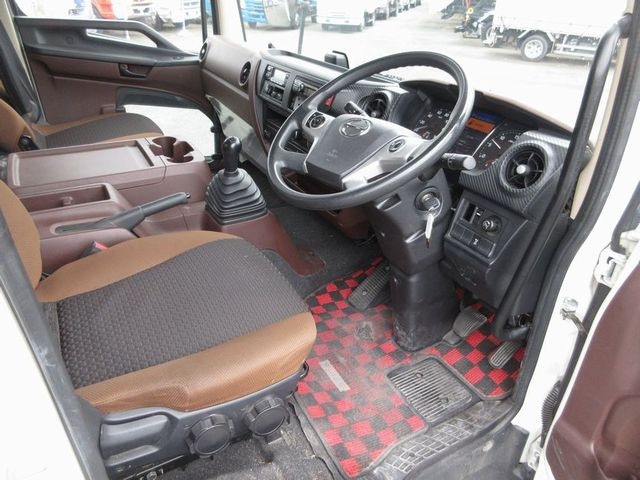 日野 レンジャー 2KG-FD2ABA(2WD)の写真35