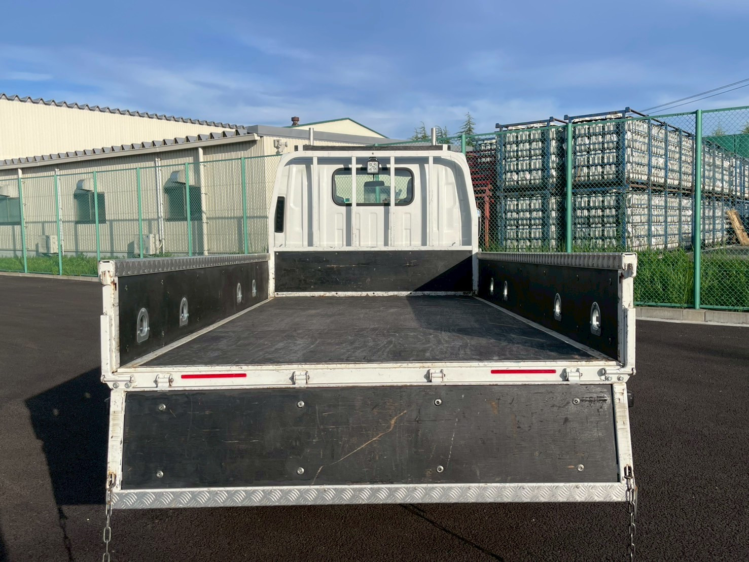 いすゞ エルフ 2RG-NMR88R(2WD)の写真9