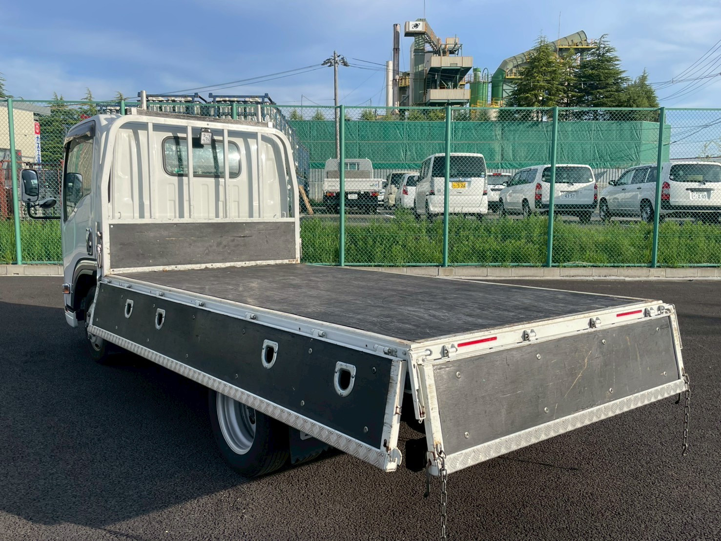 いすゞ エルフ 2RG-NMR88R(2WD)の写真16