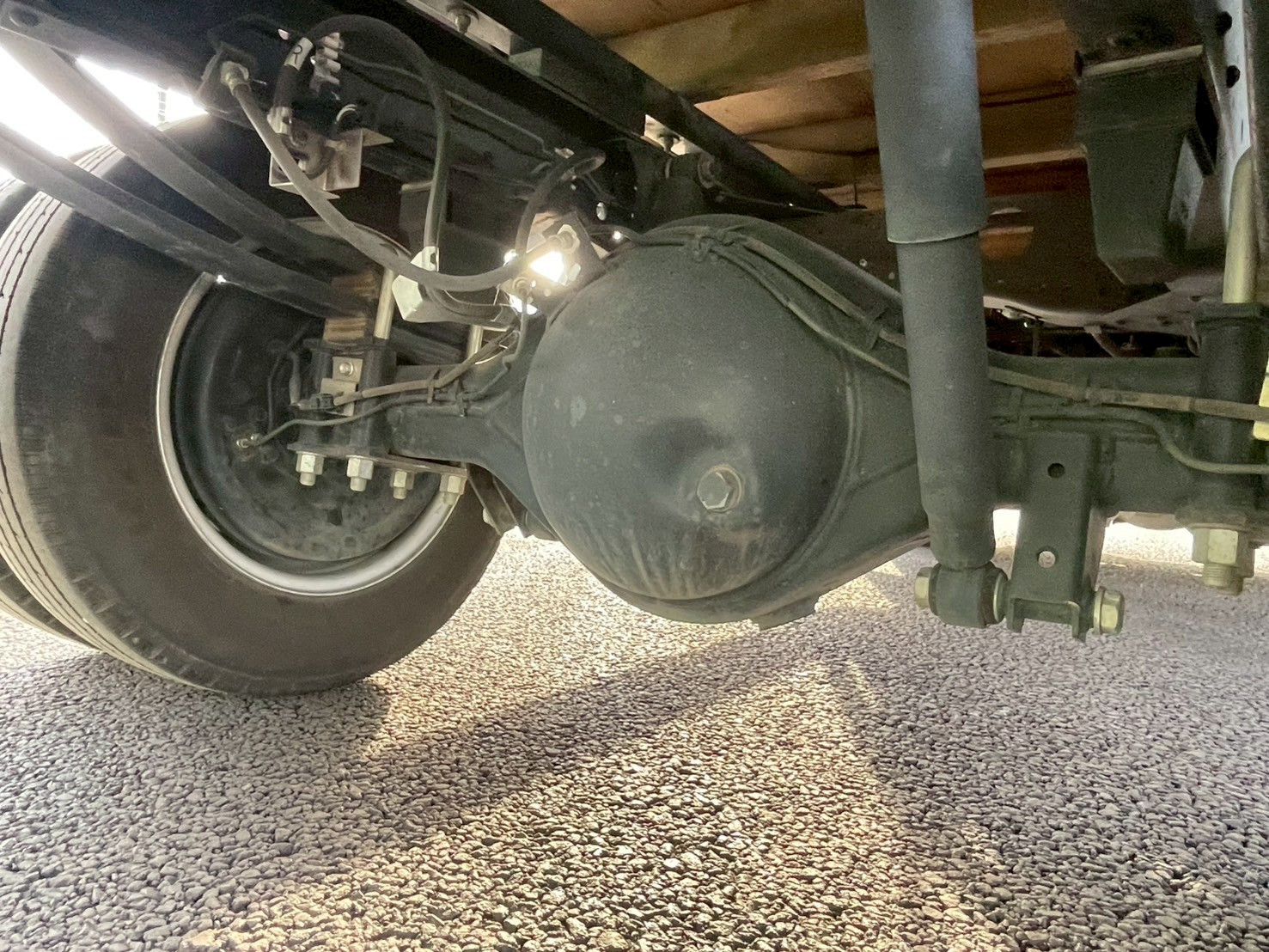 いすゞ エルフ 2RG-NMR88R(2WD)の写真29