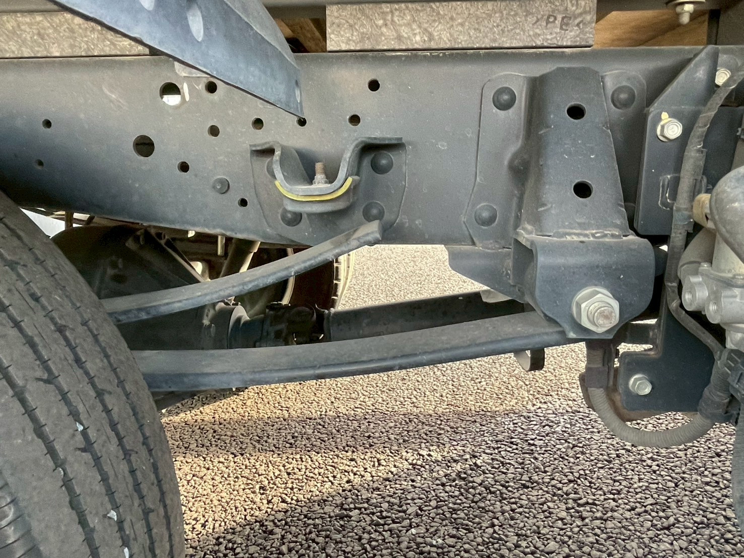 いすゞ エルフ 2RG-NMR88R(2WD)の写真30