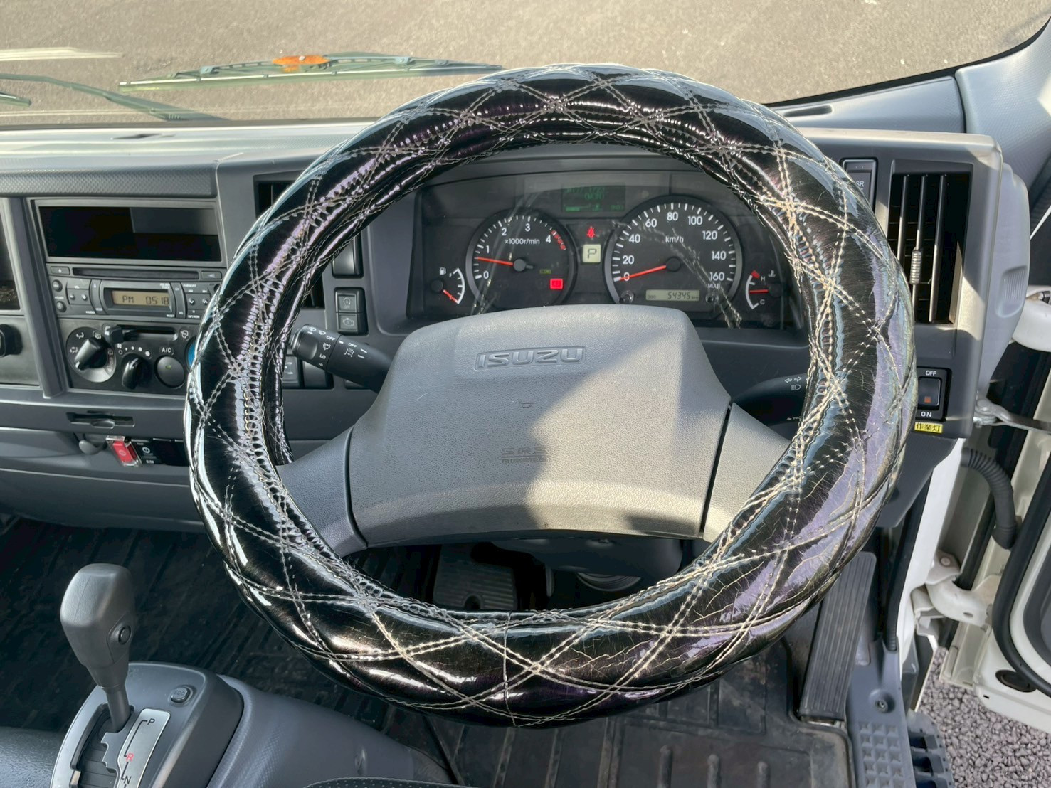 いすゞ エルフ 2RG-NMR88R(2WD)の写真36