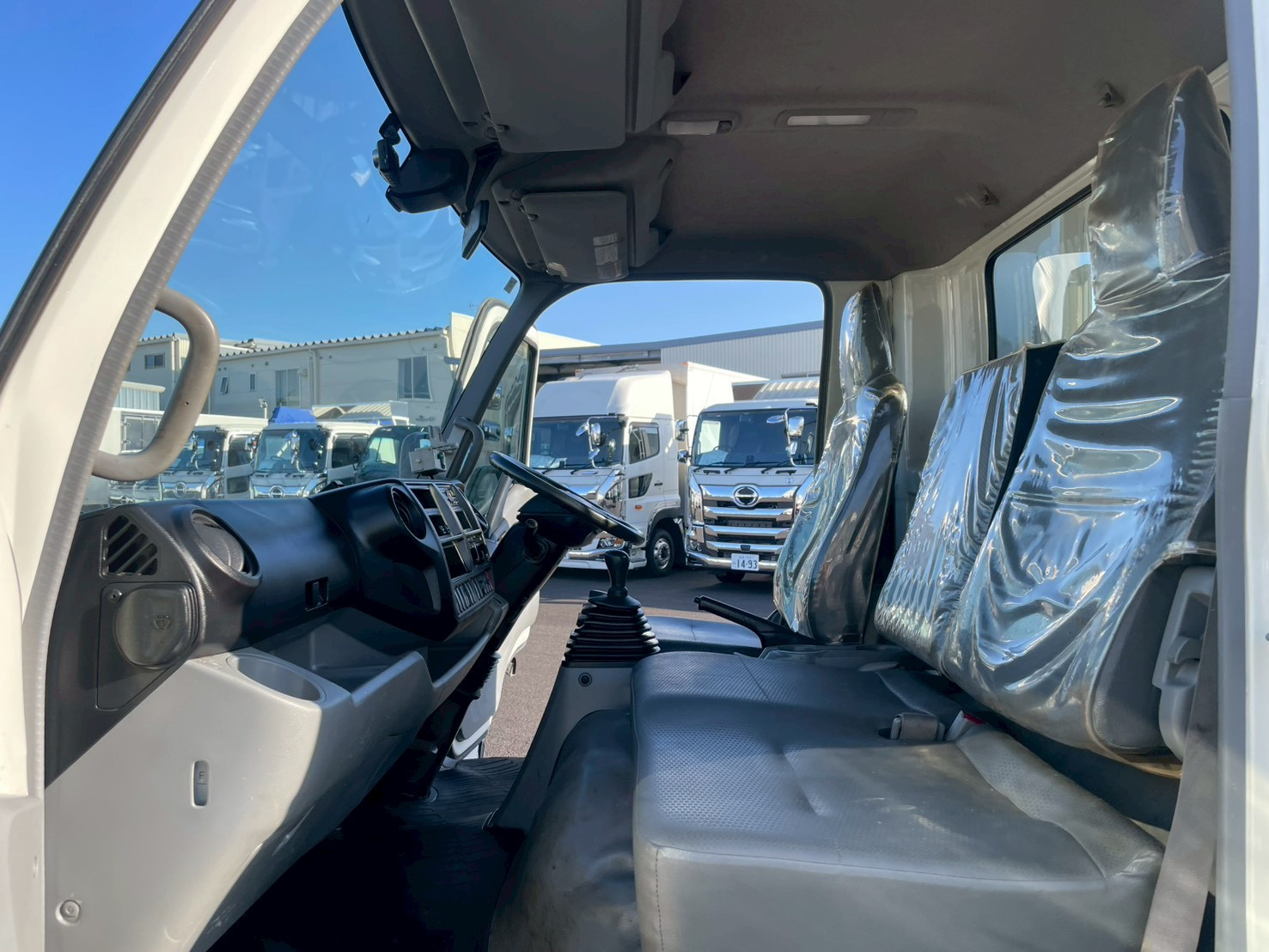 日野 デュトロ 2KG-XZU700X(2WD)の写真43