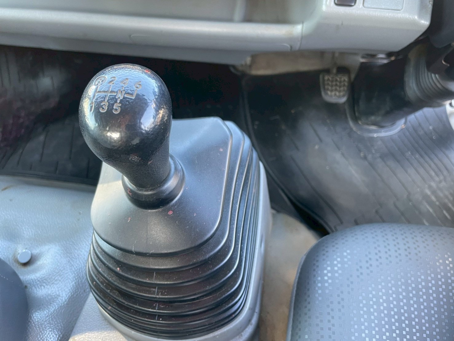 日野 デュトロ 2KG-XZU700X(2WD)の写真44