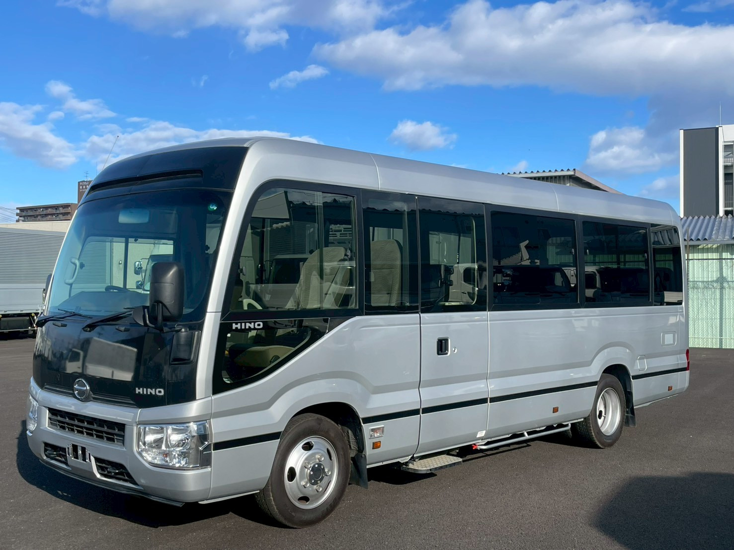 日野 リエッセⅡ SDG-XZB70M(2WD)の写真1