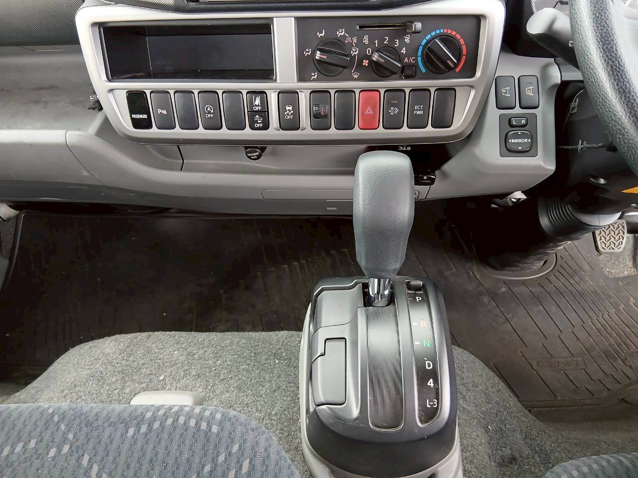 トヨタ ダイナ 2RG-XZU655(2WD)の写真27