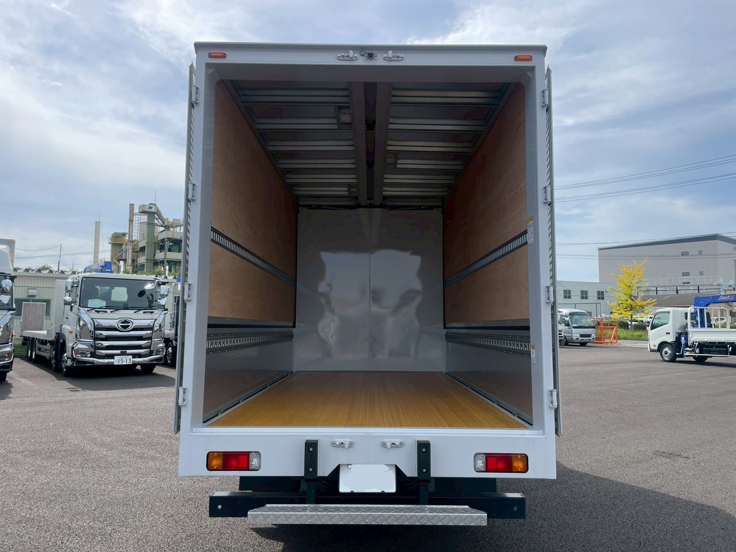 日野 デュトロ 2KG-XZU712M(2WD)の写真10