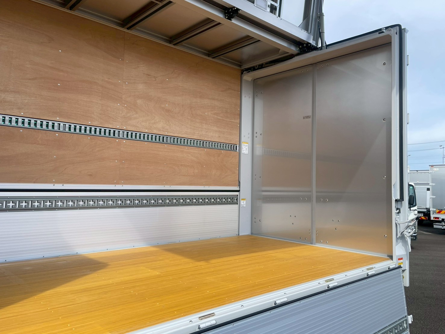 日野 デュトロ 2KG-XZU712M(2WD)の写真15