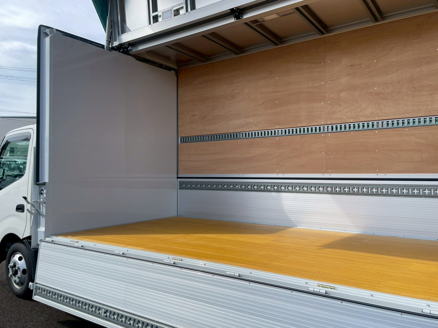 日野 デュトロ 2KG-XZU712M(2WD)の写真16