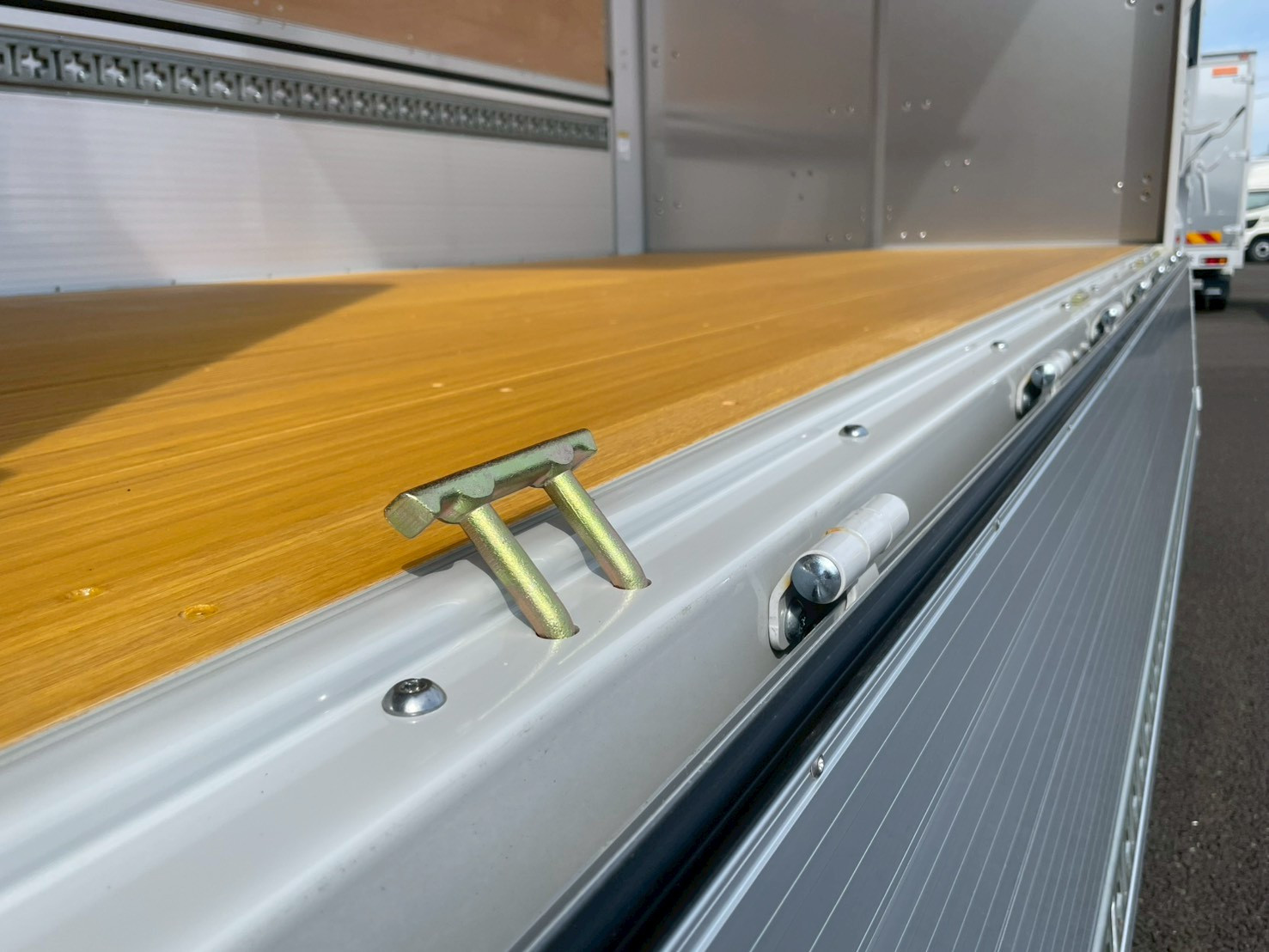 日野 デュトロ 2KG-XZU712M(2WD)の写真17