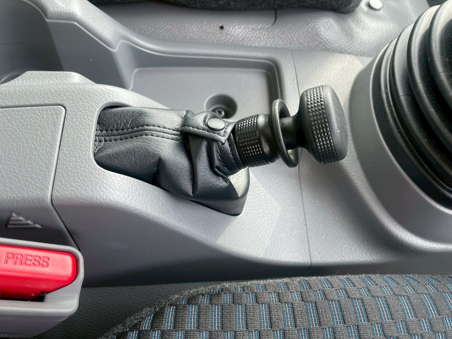 日野 デュトロ 2KG-XZU712M(2WD)の写真32