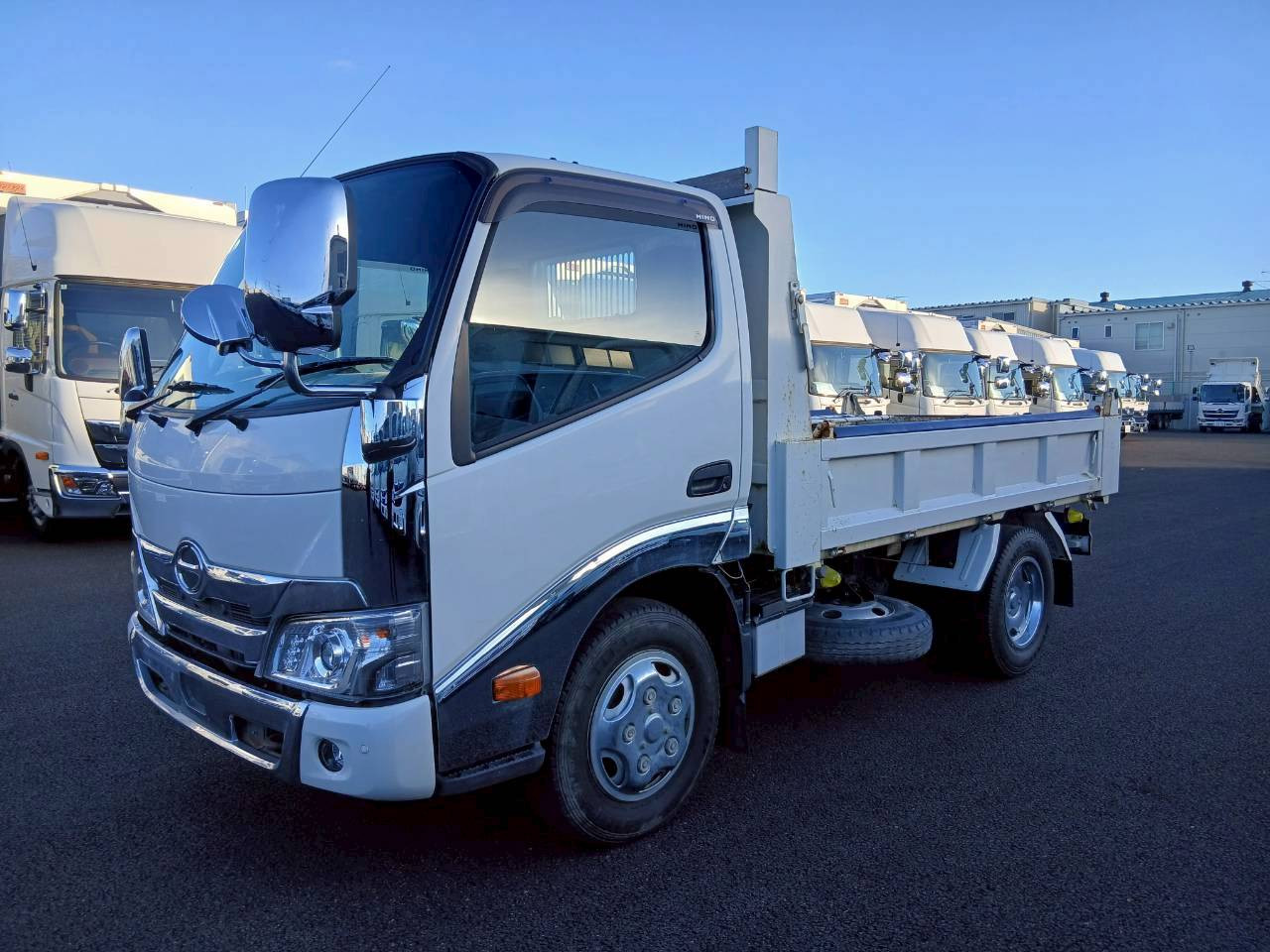 日野 デュトロ 2RG-XZU600T(2WD)の写真7
