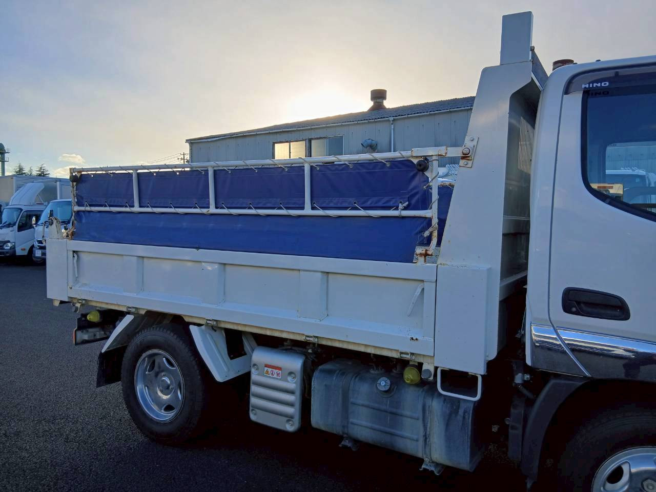 日野 デュトロ 2RG-XZU600T(2WD)の写真9