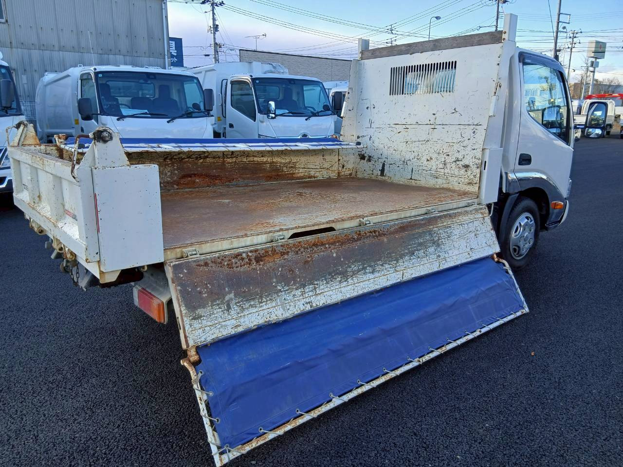 日野 デュトロ 2RG-XZU600T(2WD)の写真12