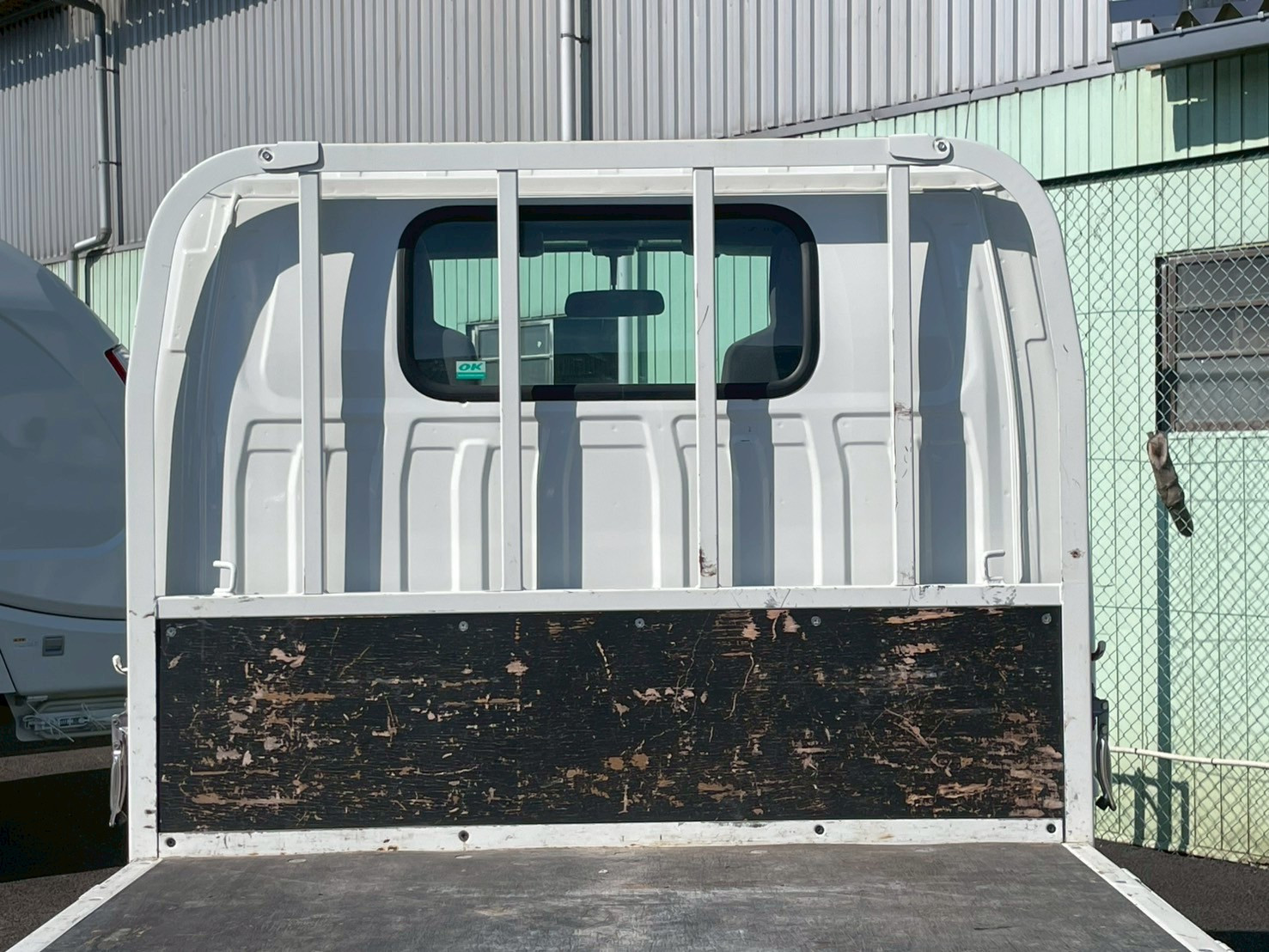 いすゞ エルフ TRG-NJR85A(2WD)の写真16