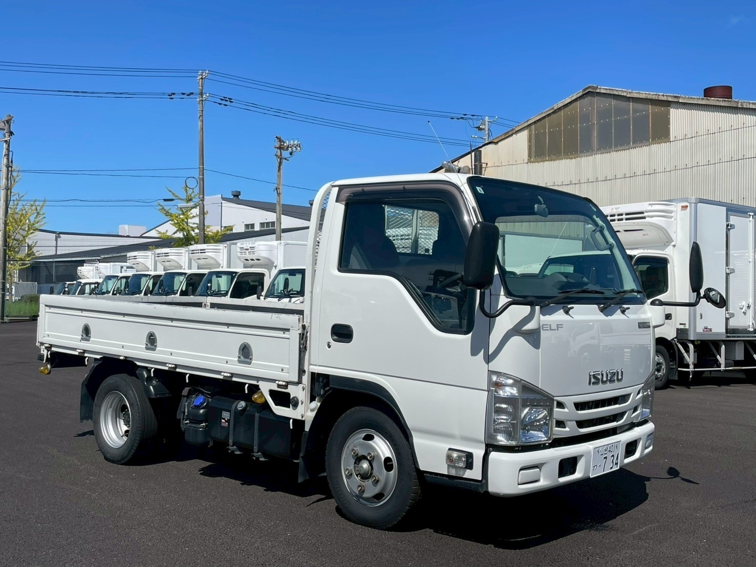 いすゞ エルフ 2RG-NJR88A(2WD)の写真3