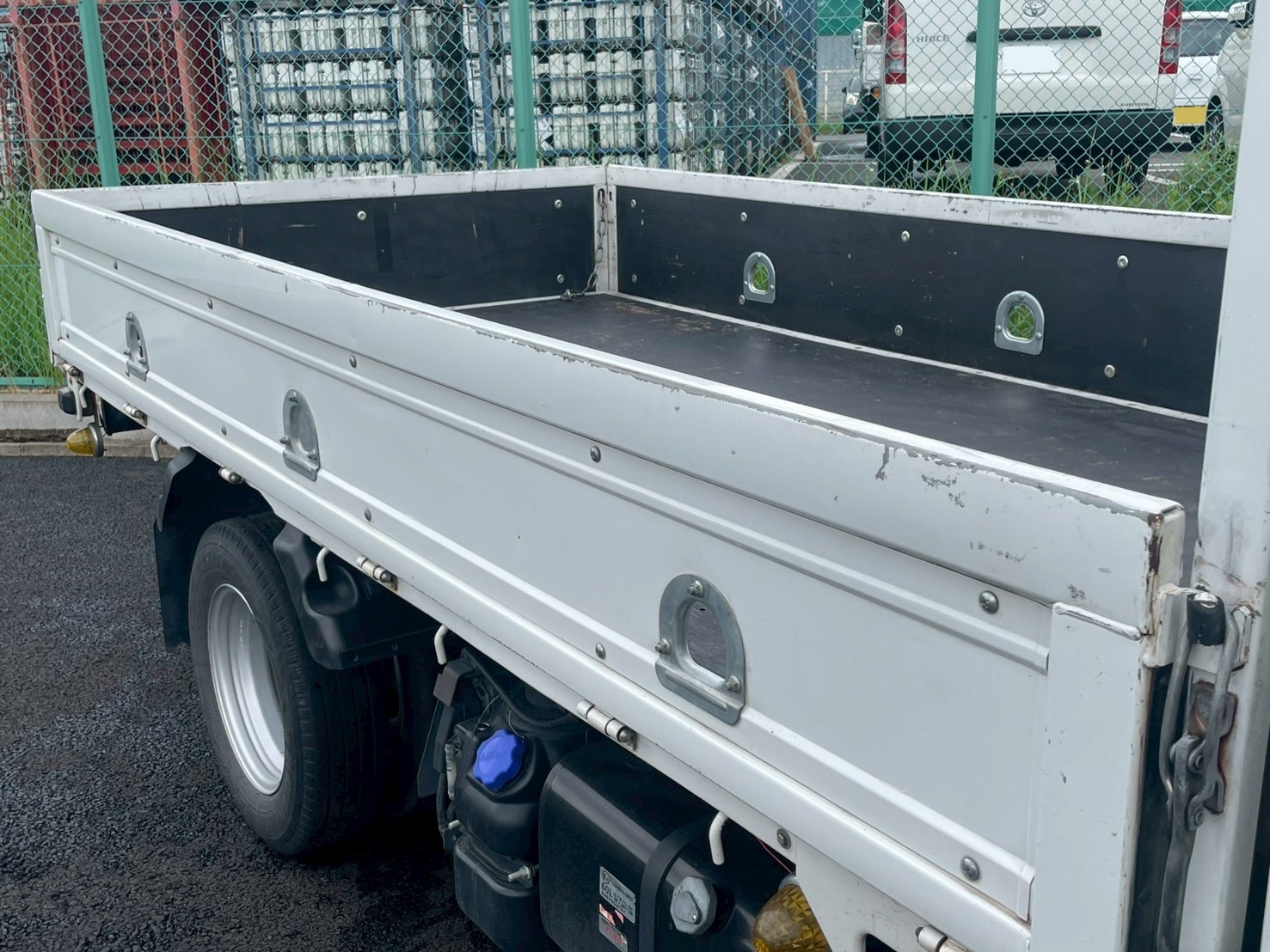 いすゞ エルフ 2RG-NJR88A(2WD)の写真10