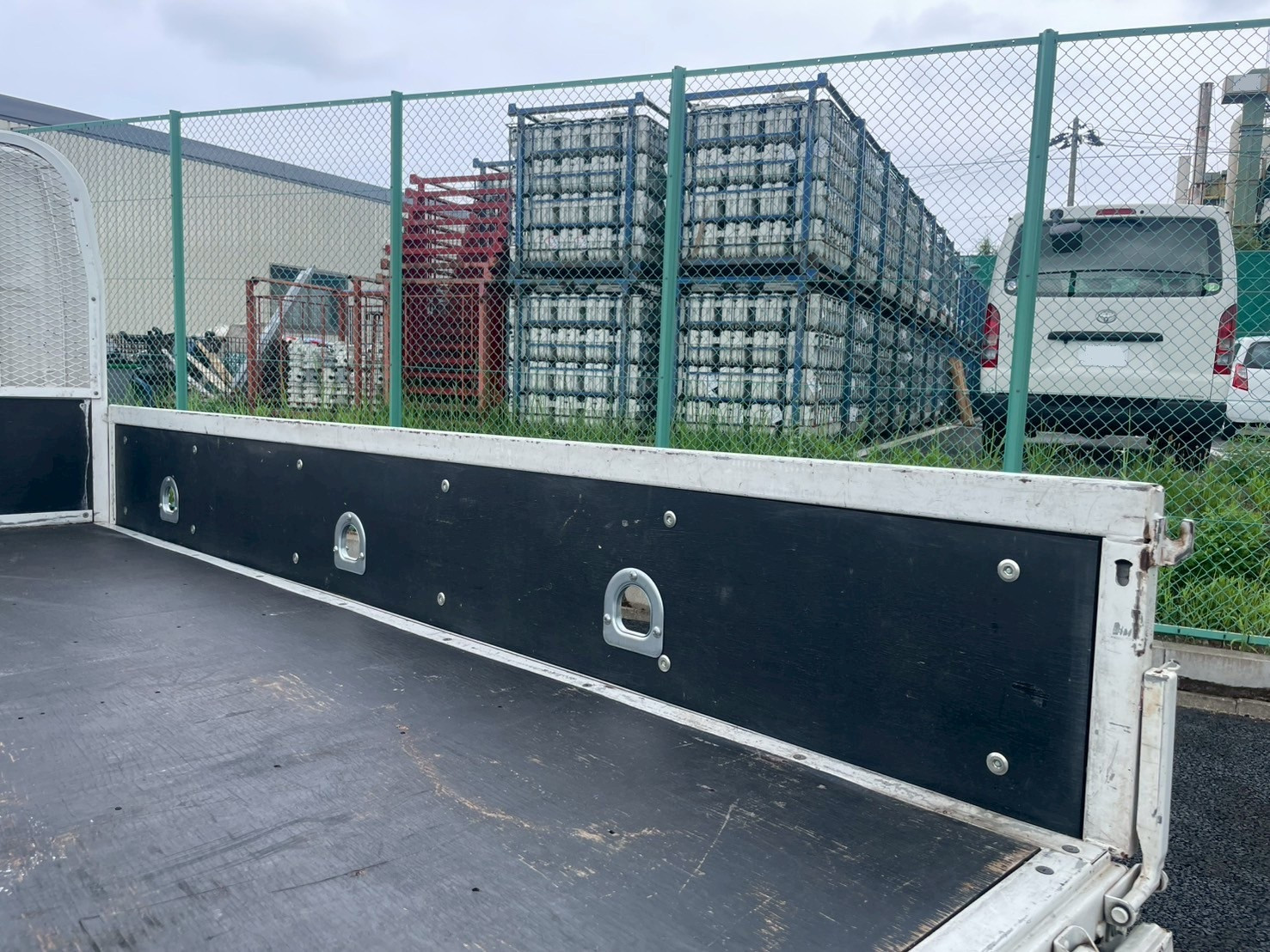 いすゞ エルフ 2RG-NJR88A(2WD)の写真14