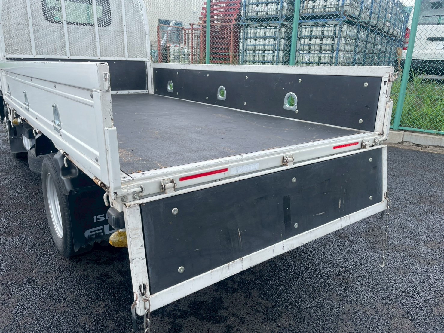 いすゞ エルフ 2RG-NJR88A(2WD)の写真15