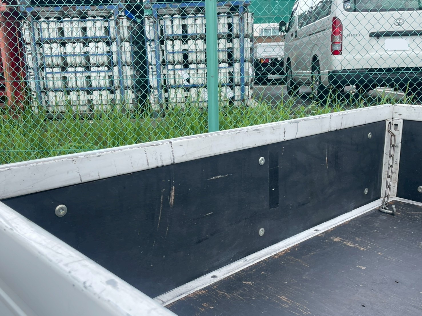 いすゞ エルフ 2RG-NJR88A(2WD)の写真16