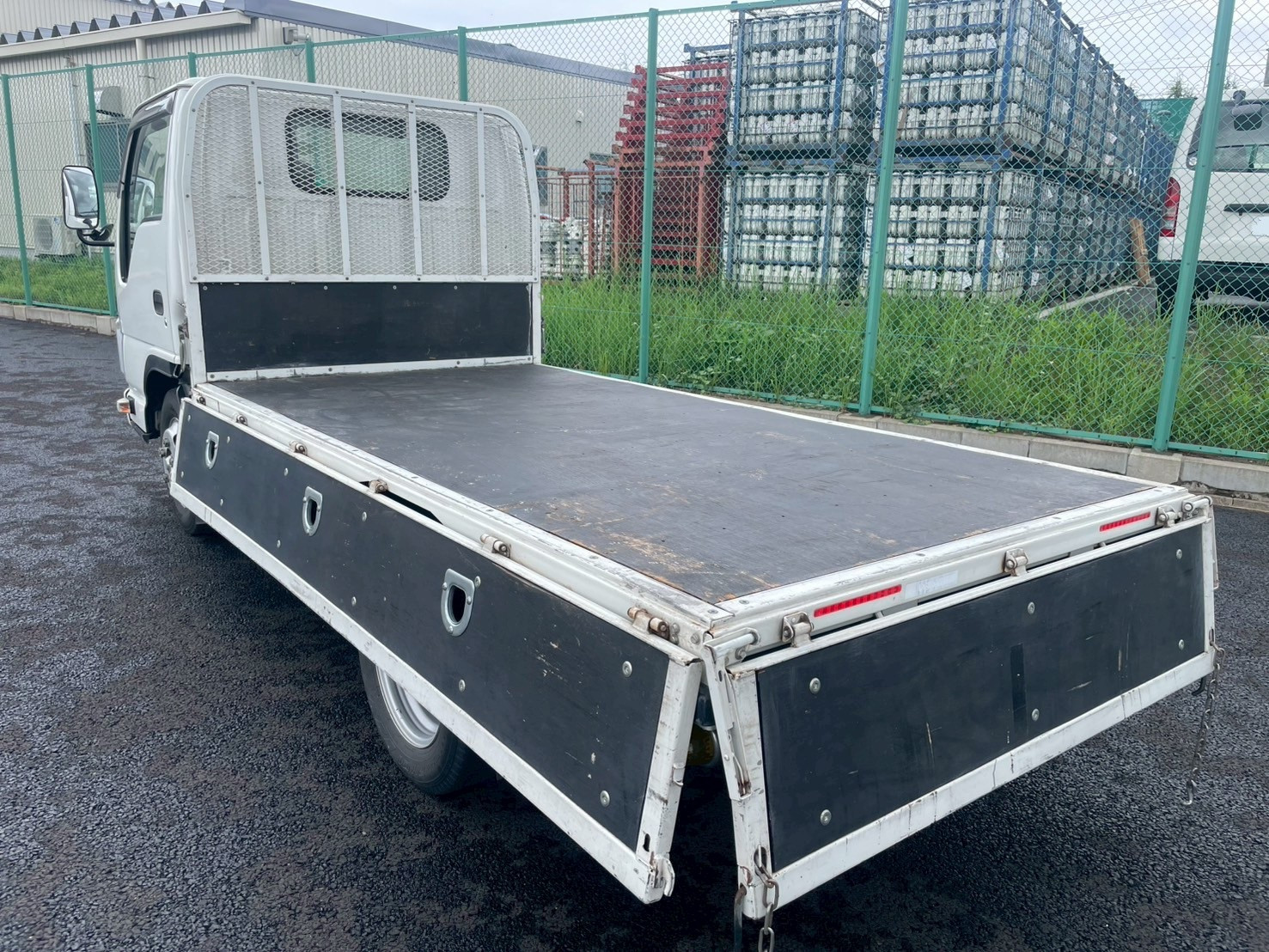 いすゞ エルフ 2RG-NJR88A(2WD)の写真18