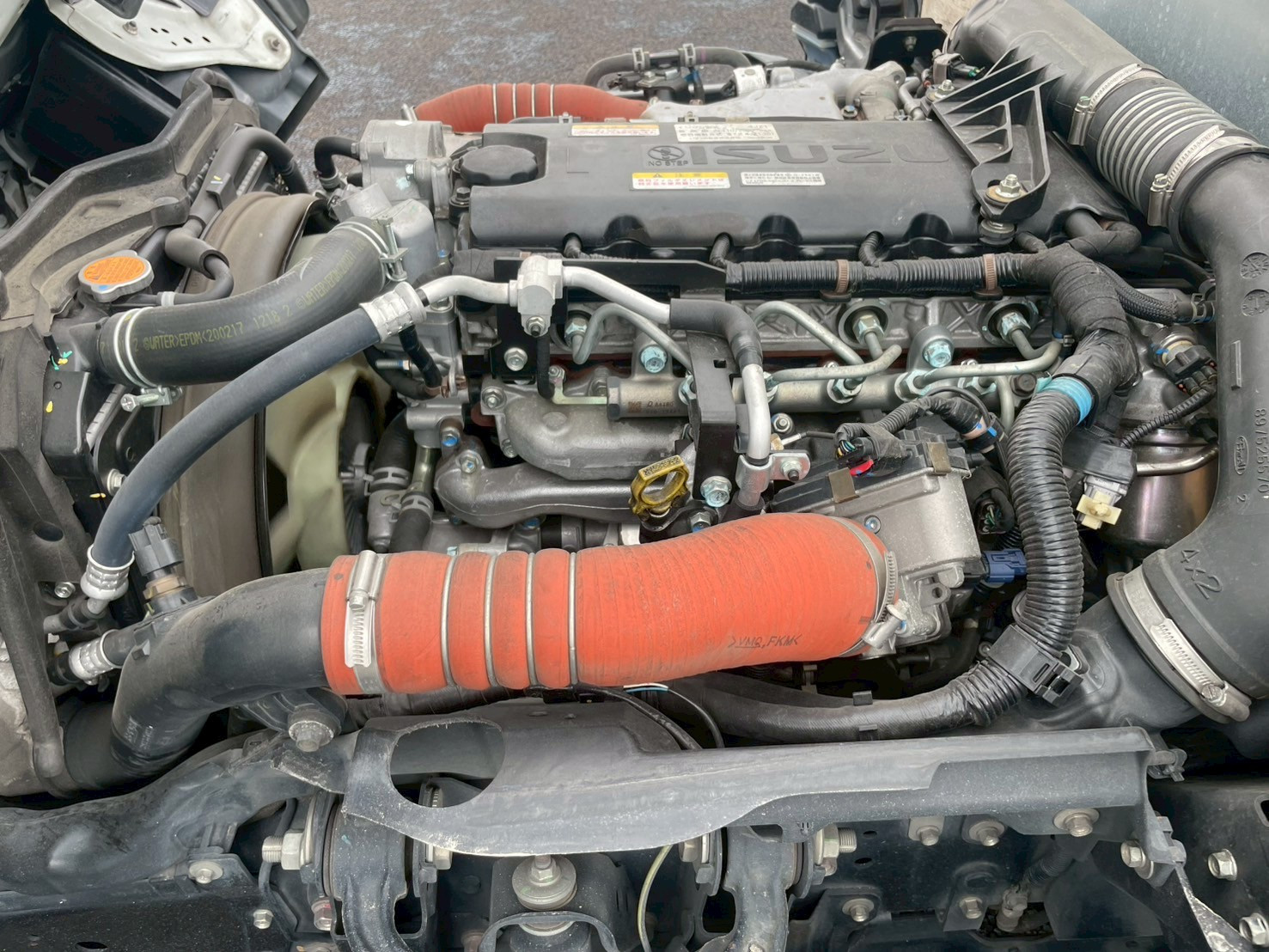 いすゞ エルフ 2RG-NJR88A(2WD)の写真21