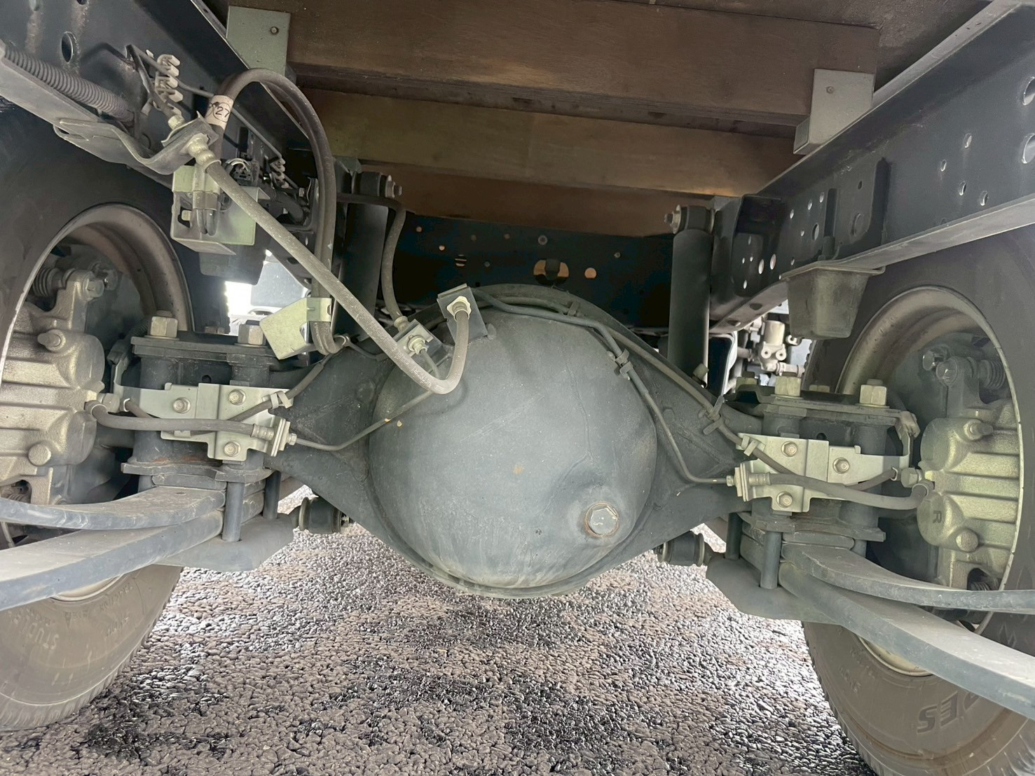 いすゞ エルフ 2RG-NJR88A(2WD)の写真25