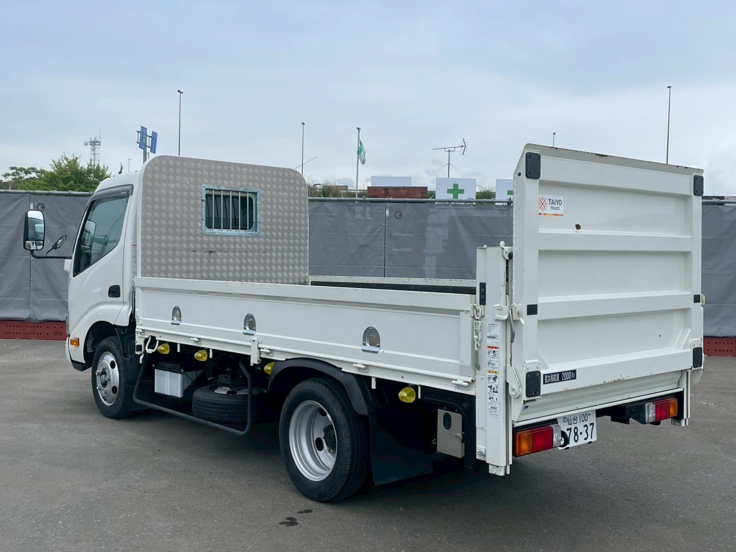 日野 デュトロ 2RG-XZC645M(2WD)の写真6