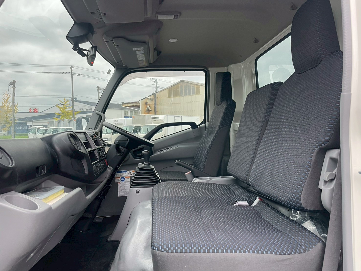 日野 デュトロ 2KG-XZU720M(2WD)の写真35