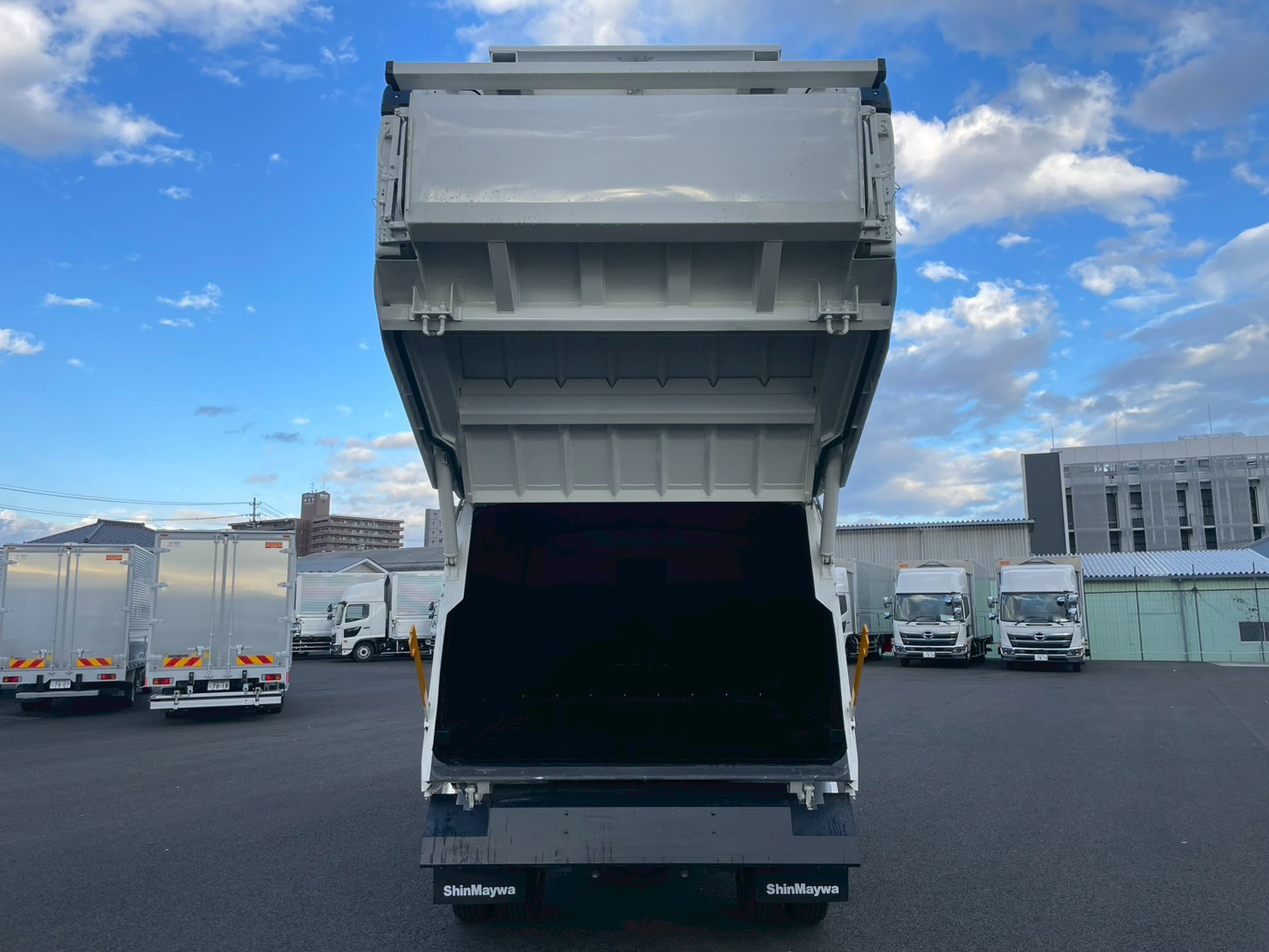 日野 デュトロ 2KG-XZU710M(2WD)の写真10